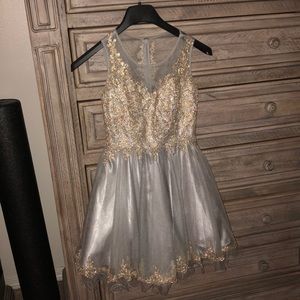 FORMLA DRESS SILVER GOLD